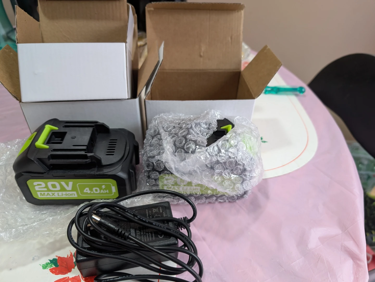 BLSKBY 20V 4.0Ah Li-ion Batteries and Charger - photo 3