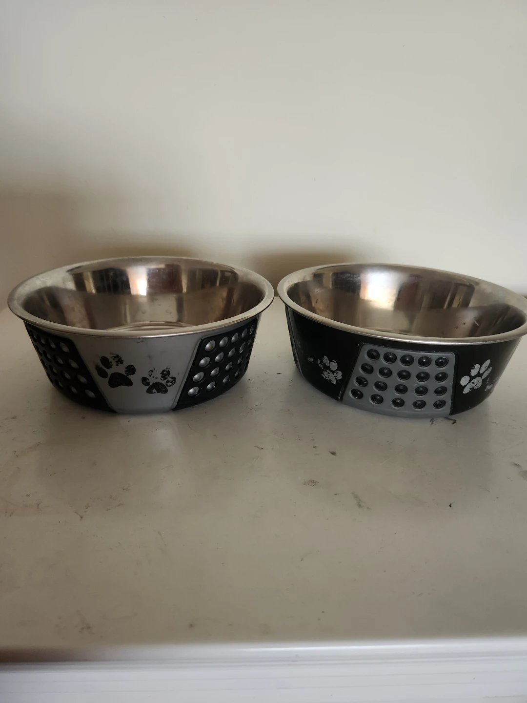 Two Stainless Steel Pet Bowls♻️ freerecycle