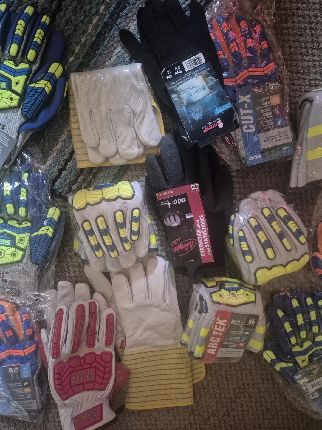 Brand new Cut and Impact resistant work gloves. 25 pairs - photo 5