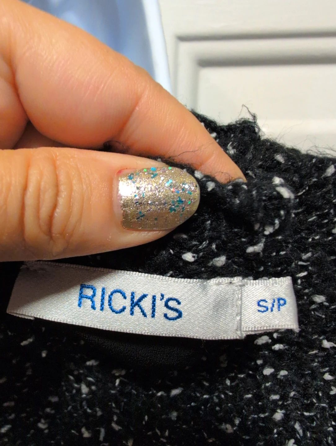 Ricki's black and white knit sweater - photo 5