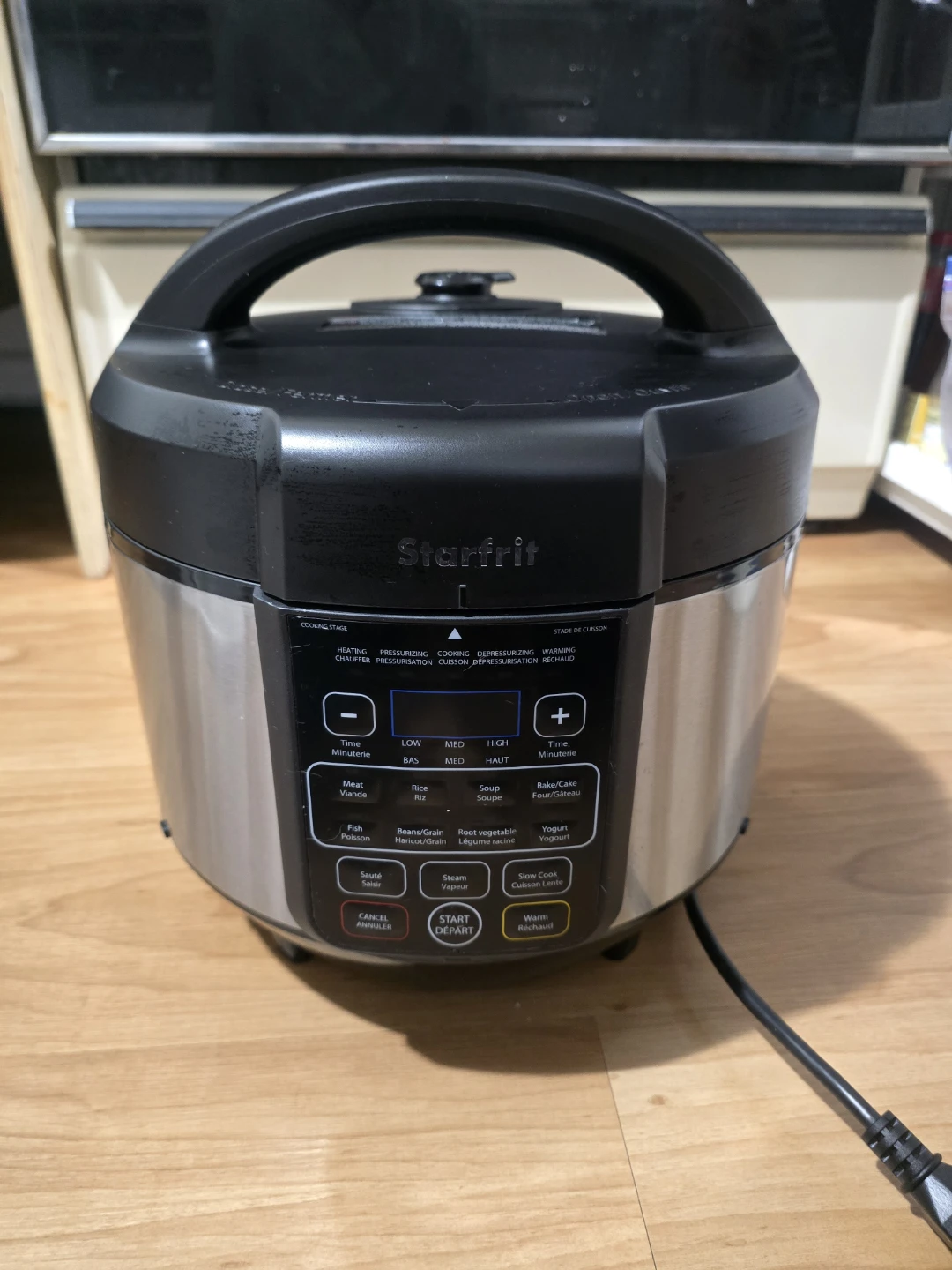 Starfrit Electric Pressure Cooker - 8L Capacity - Steam Tray