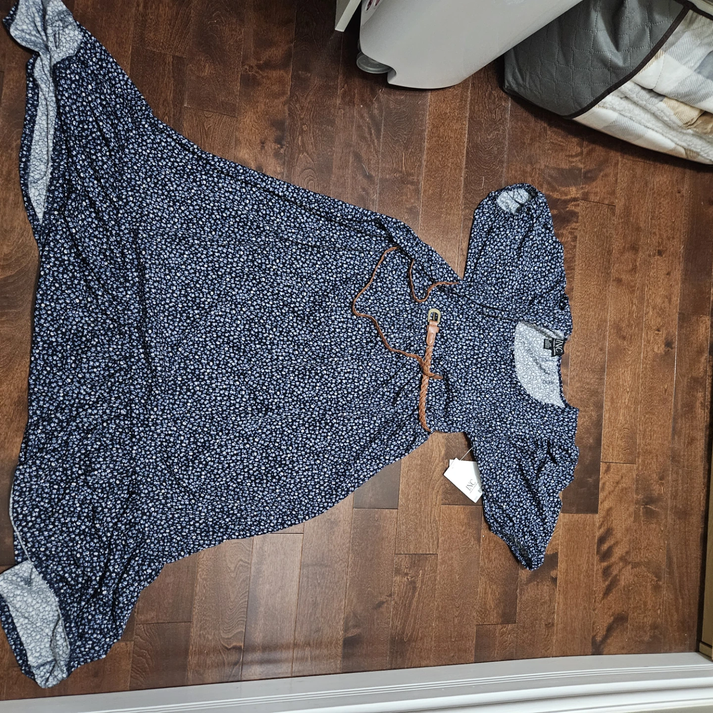 Brand new  Floral Dress with Belt - Size Small
