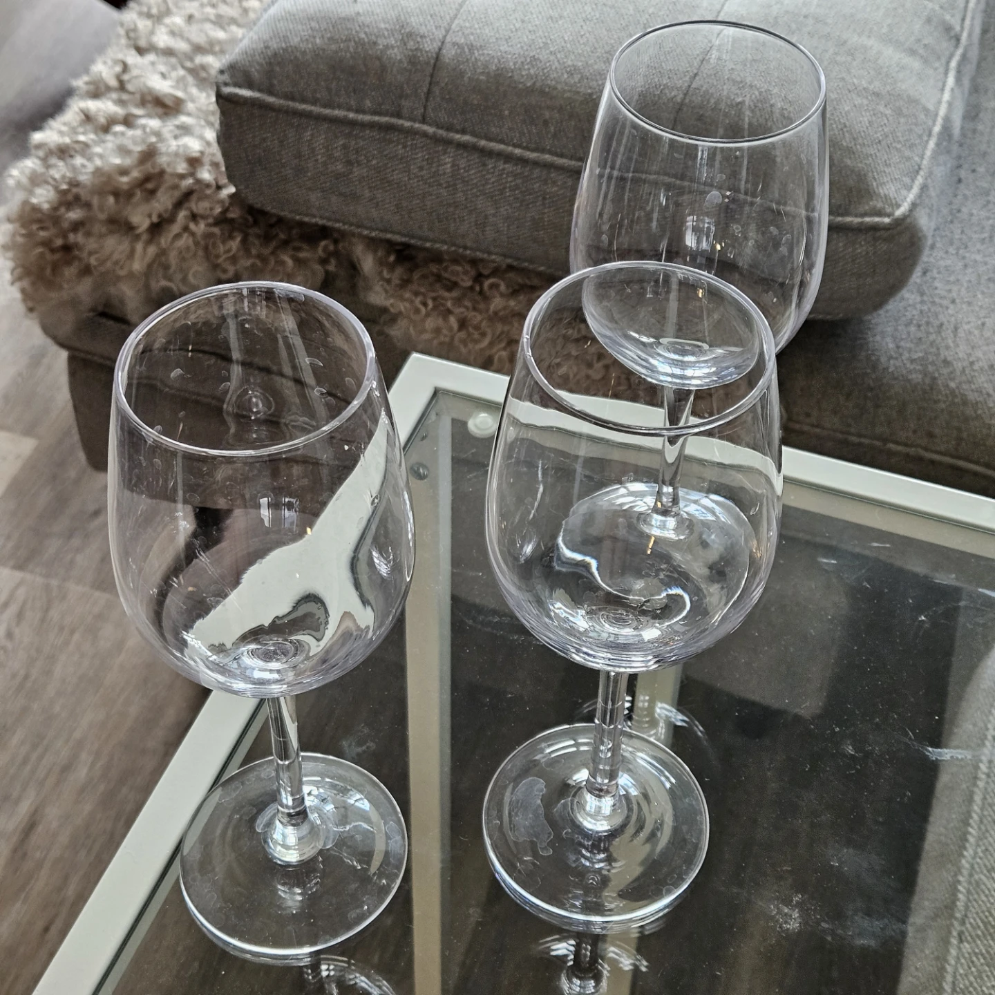 Set of 3 Wine Glasses