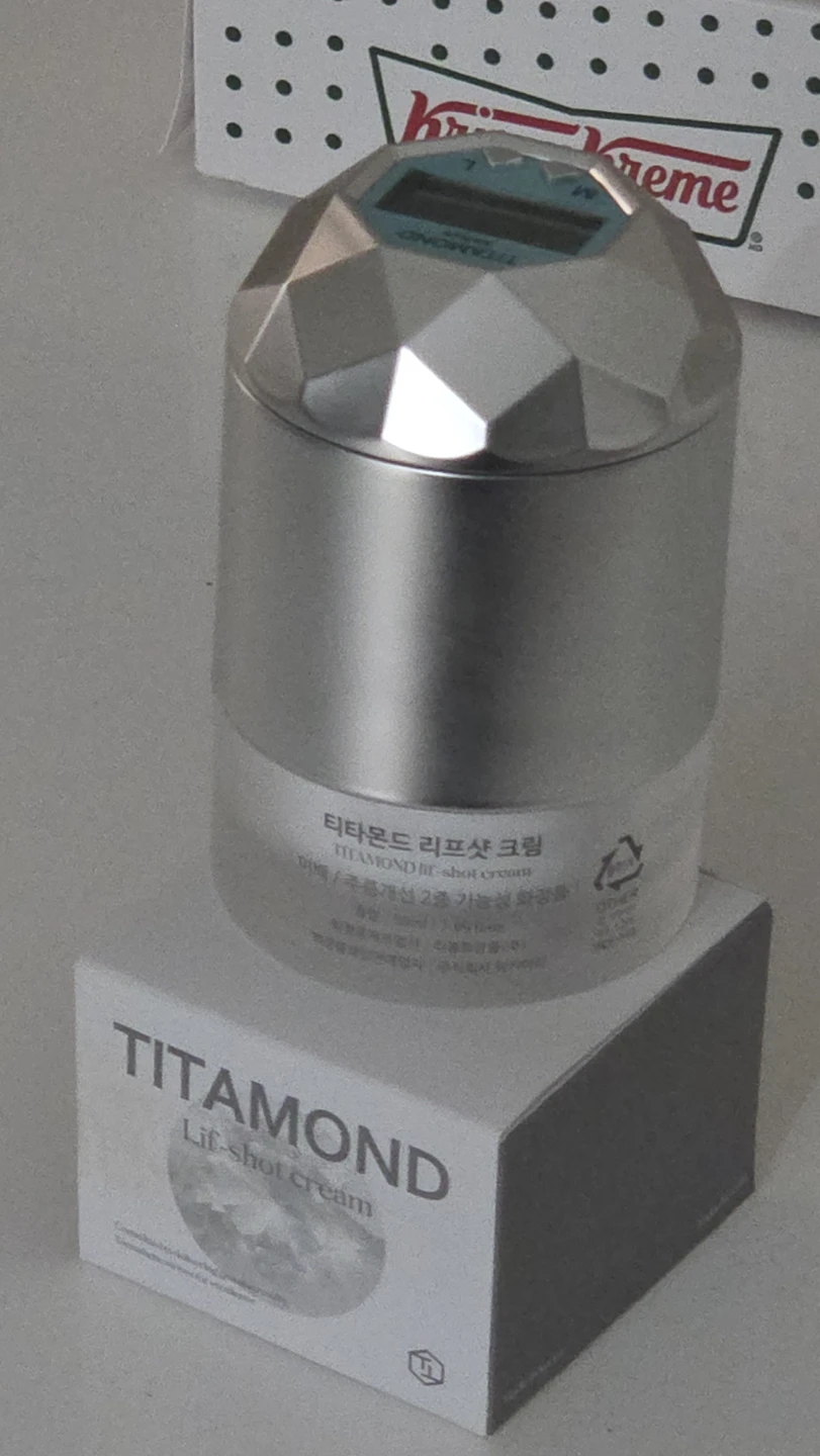 Korean lifting beauty device with cream (TITAMOND Lif)