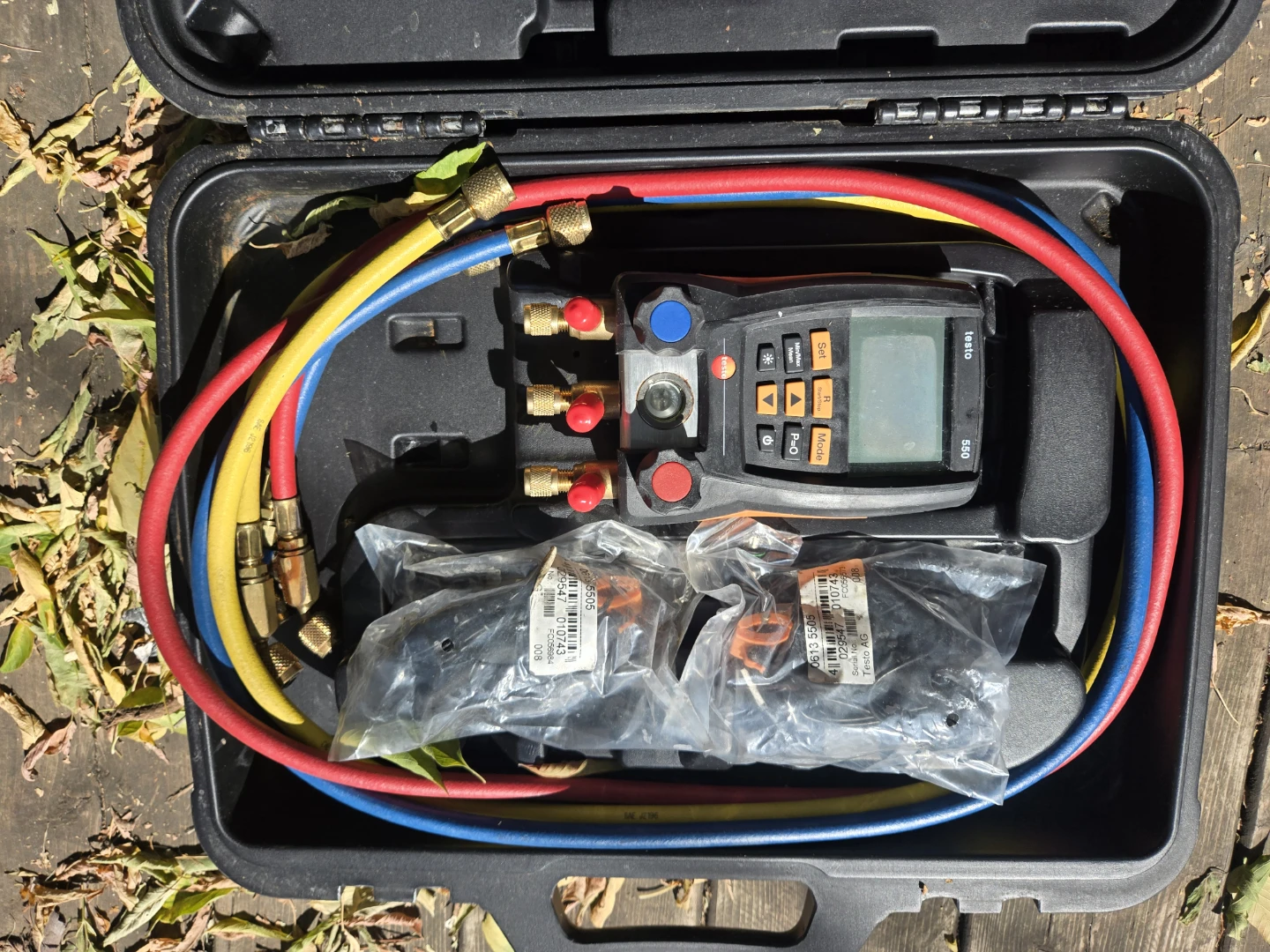 Testo 550 Digital Manifold Gauge Set - photo 3