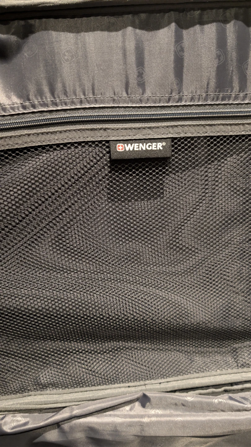 Wenger Swissgear black suitcase luggage - photo 3