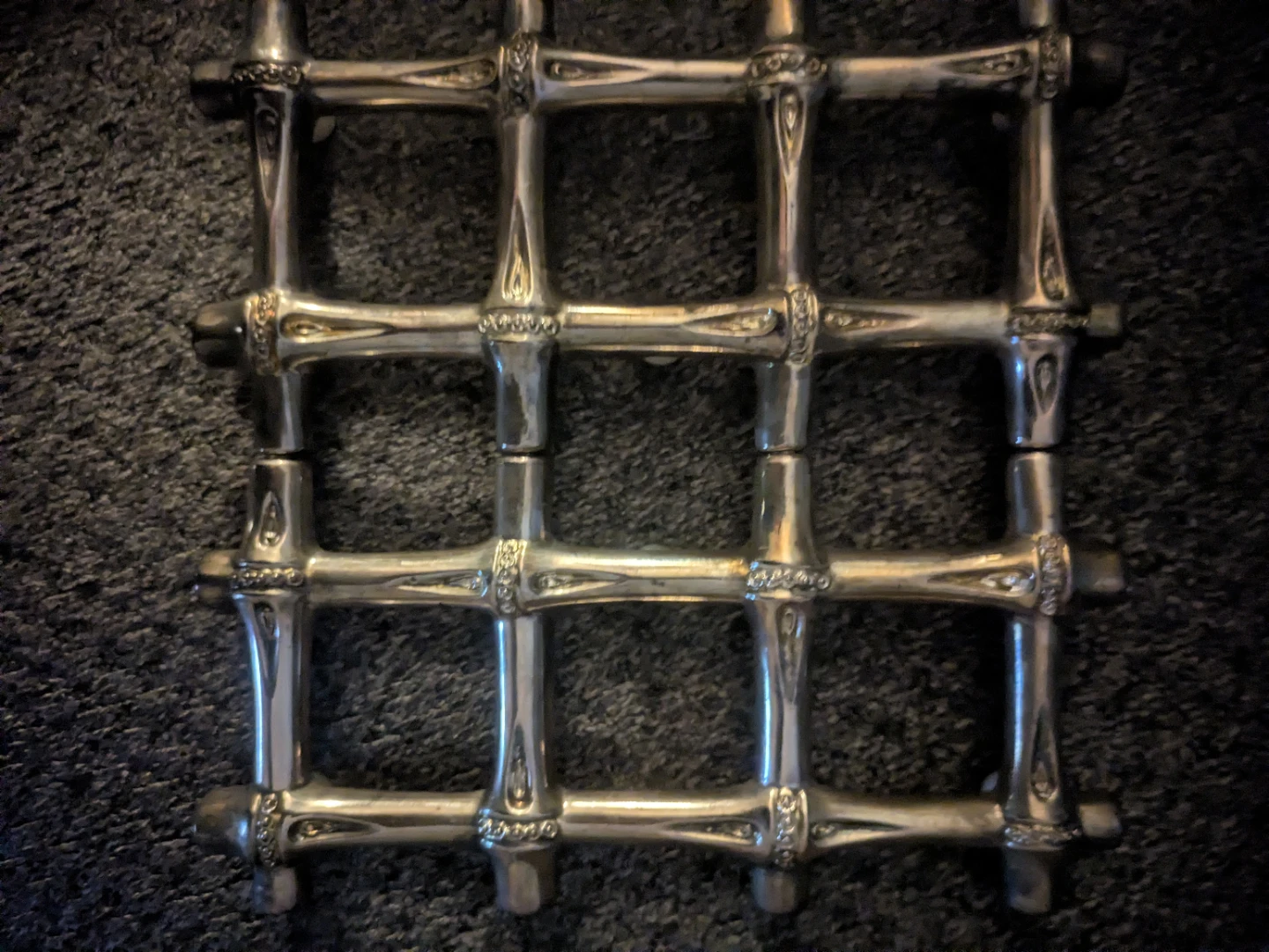 Maxben Silver Plated Bamboo 2-Section Trivet - photo 2
