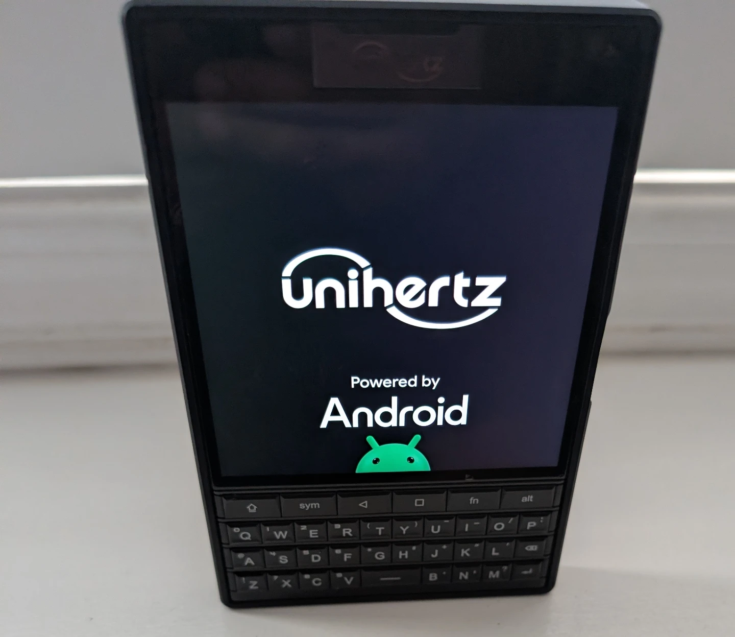 Unihertz Titan 2 Like New - photo 2