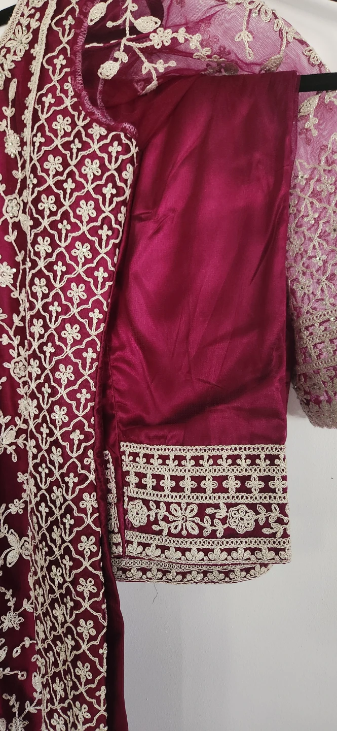 Burgundy Embroidered Kurti - photo 3