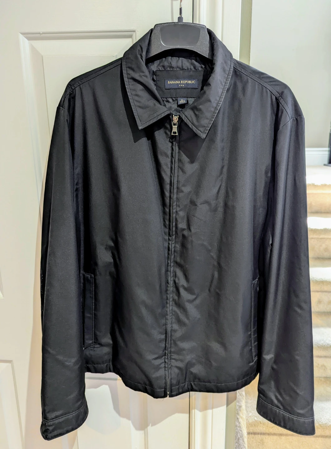 Men's Banana Republic black zip-up jacket