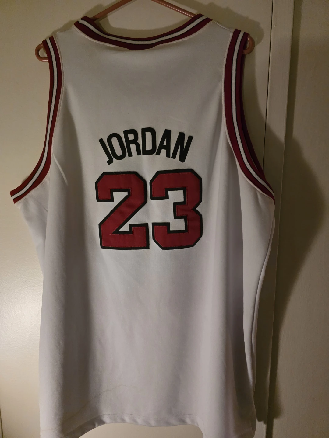 Mitchell & Ness Michael Jordan 1983-84 Chicago Bulls Jersey - photo 2