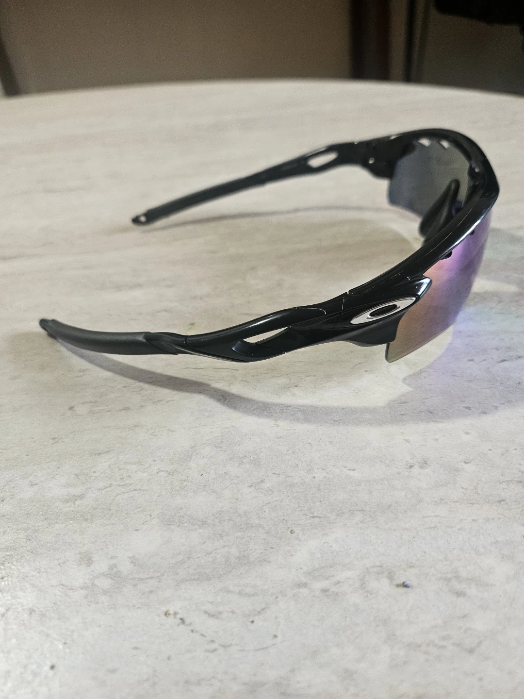 Oakley Sunglasses with Case - photo 4