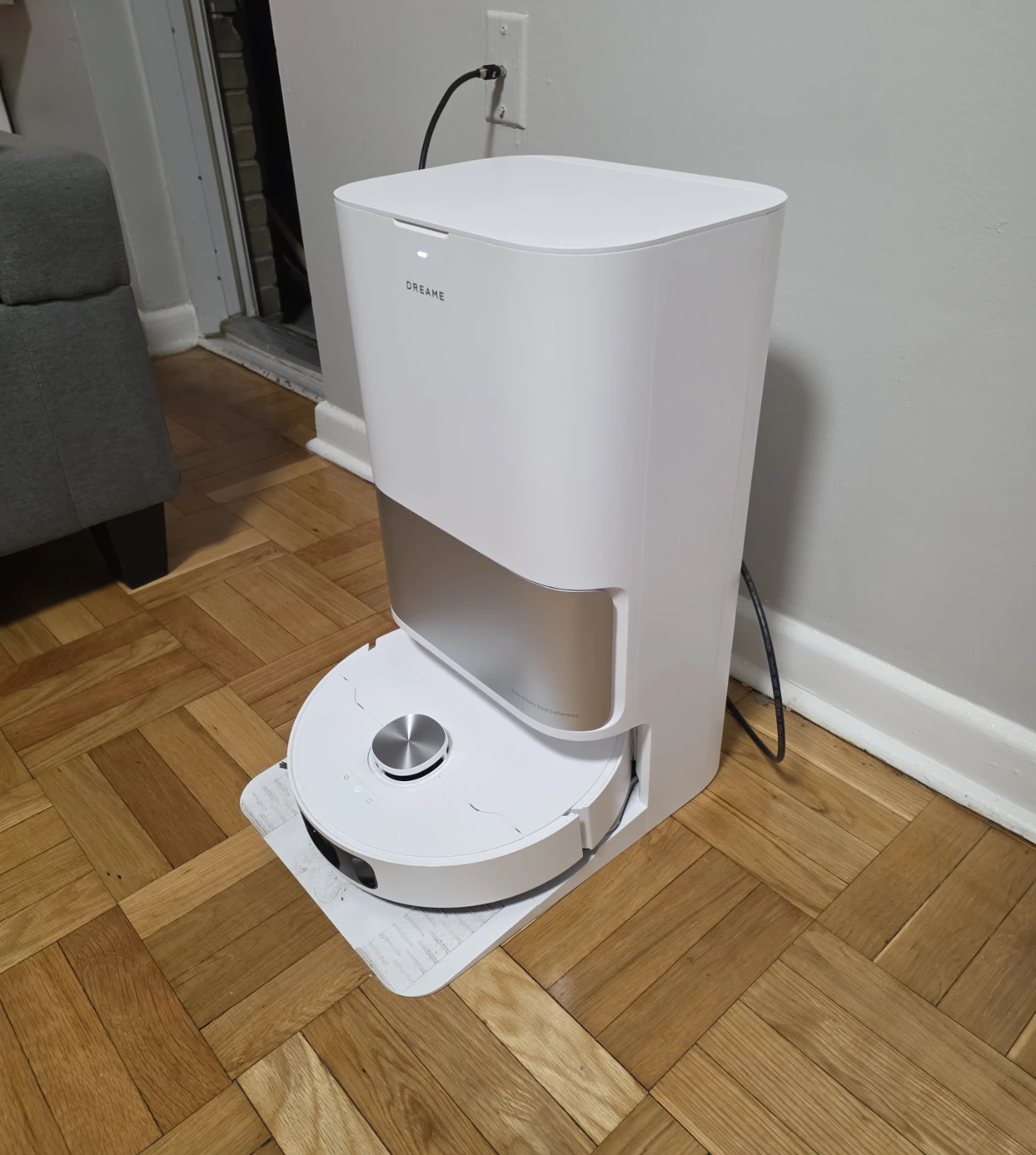 Dreame Robot Vacuum and Auto-Empty Station