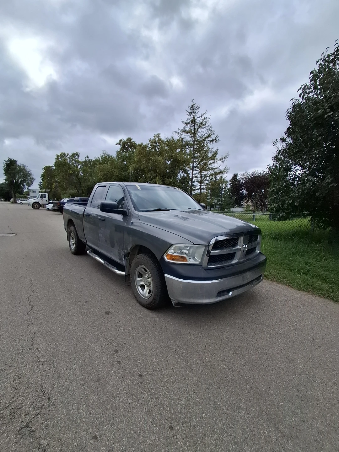Ram 1500 4x4 Grey Pickup Truck