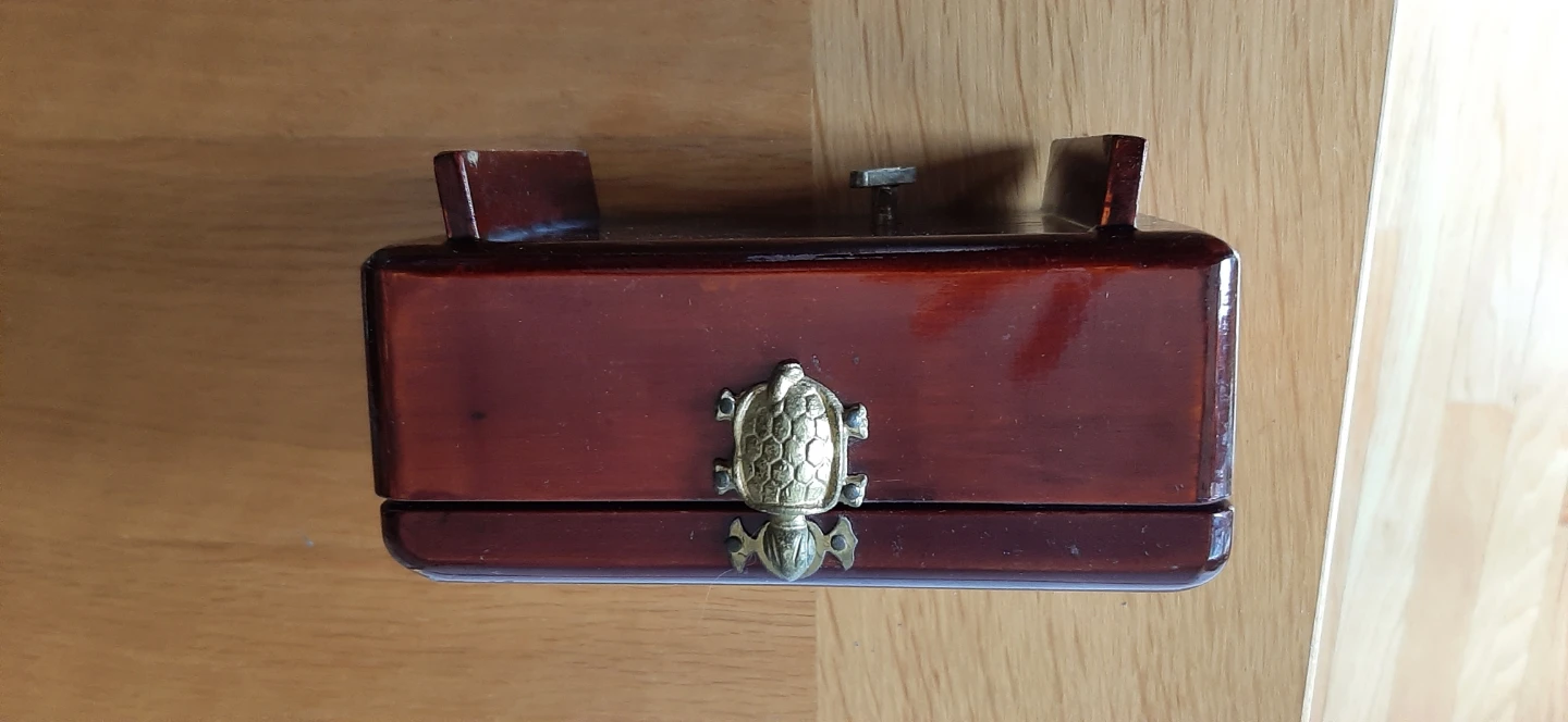 Vintage  Laurel Musical Footed Jewelry Box - photo 3