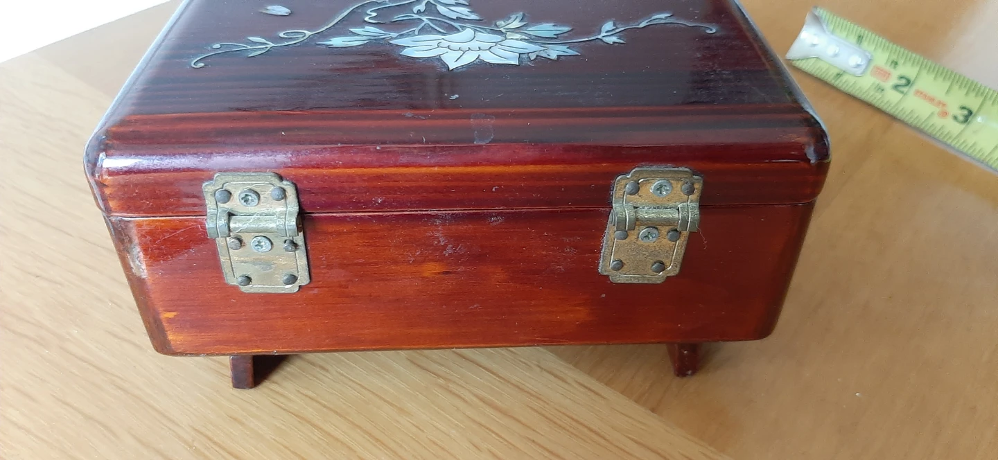 Vintage  Laurel Musical Footed Jewelry Box - photo 4