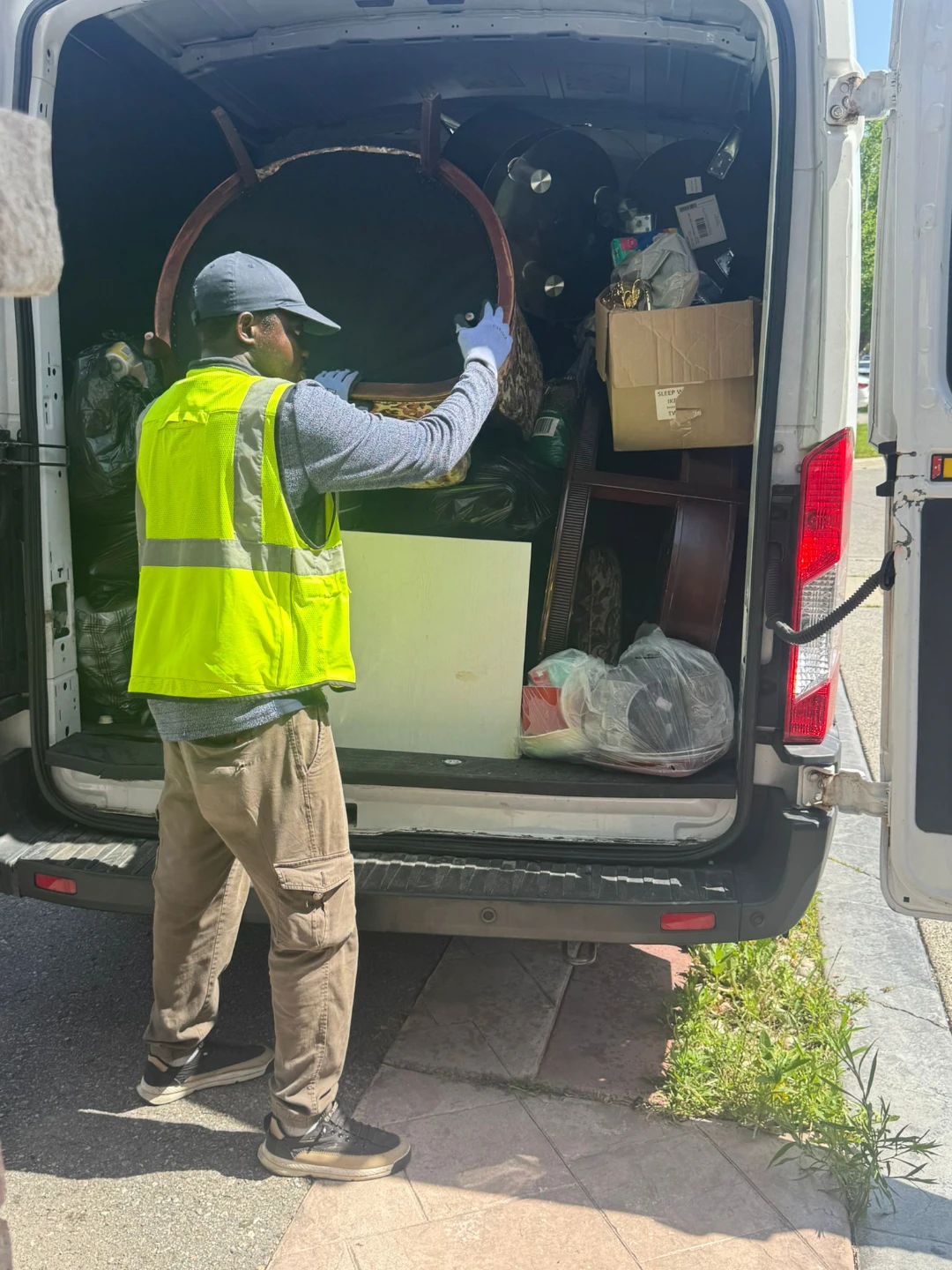 Moving Truck for Relocation - photo 4