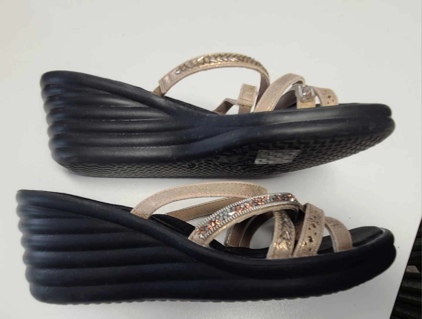 Skechers Memory Foam Wedge Sandals - photo 2