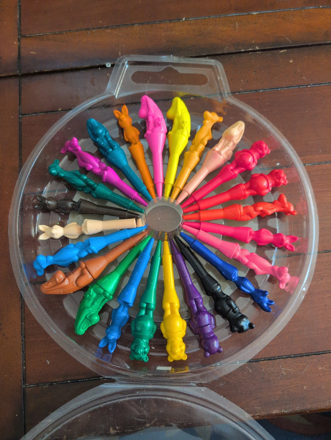Disney Store Winnie the Pooh Crayons - photo 3