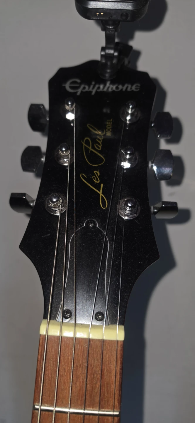 epiphone les paul  & squire stratocaster & amp you get it all - photo 2