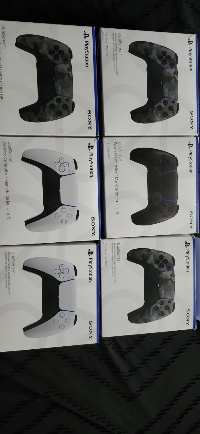 PS5 controllers diff colours