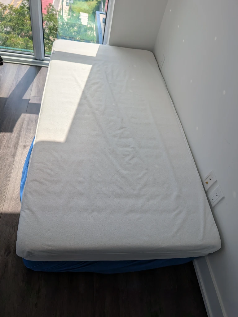 2 IKEA Morgedal Single Mattresses with 2 Grusnarv Protectors - photo 4