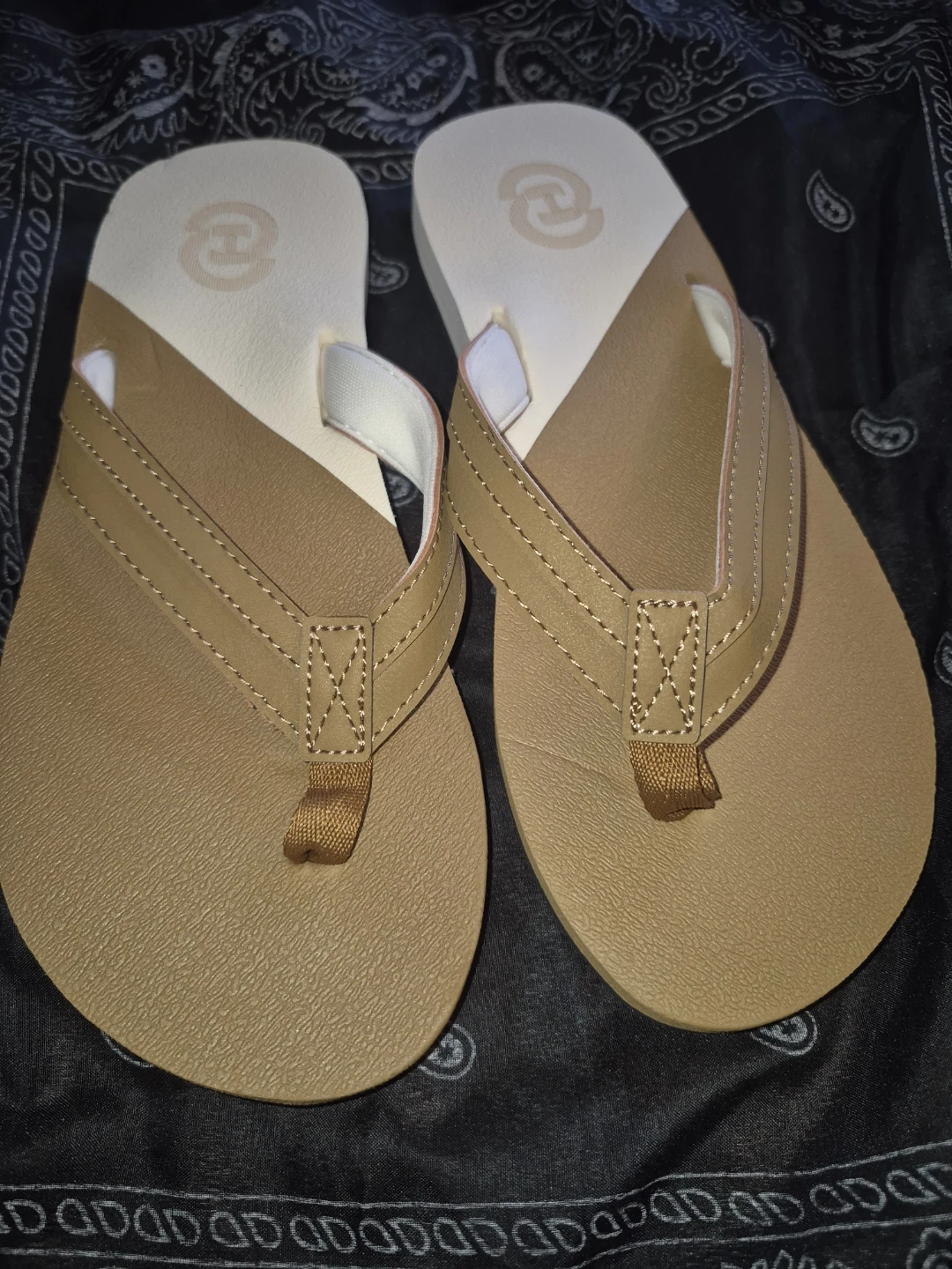 Two-Tone Flip Flops Size 37