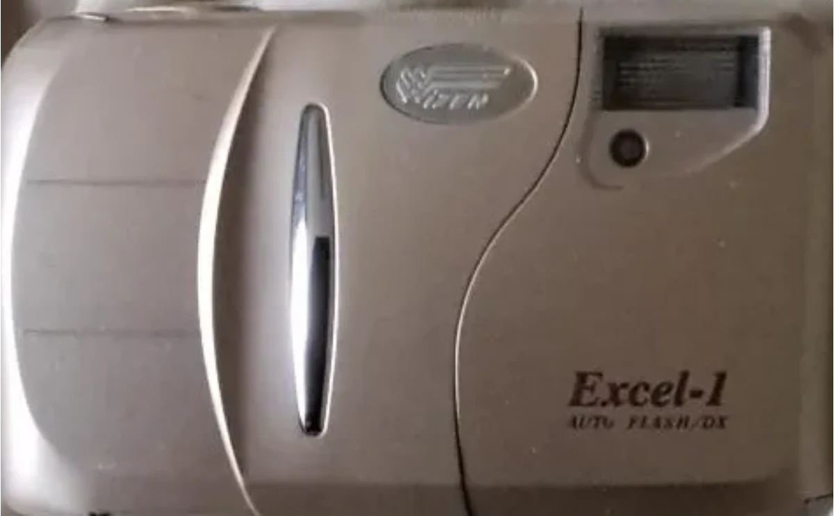 Wizen Excel-1 Auto Flash/DX Camera