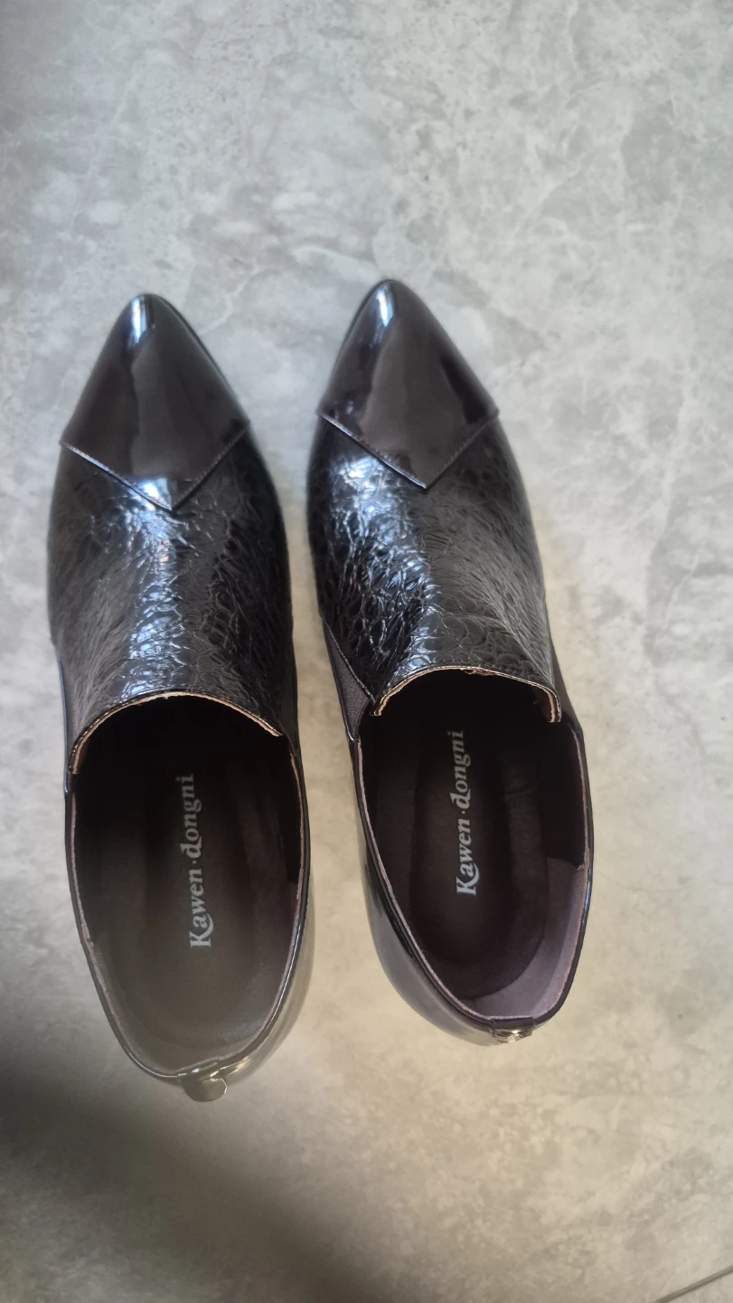 Women's Burgundy Patent Leather Block Heels – Worn twice, US 7 - photo 4