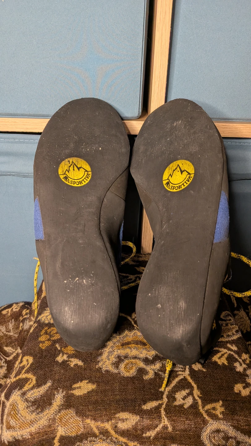 La Sportiva Climbing Shoes Size 42.5 - photo 3