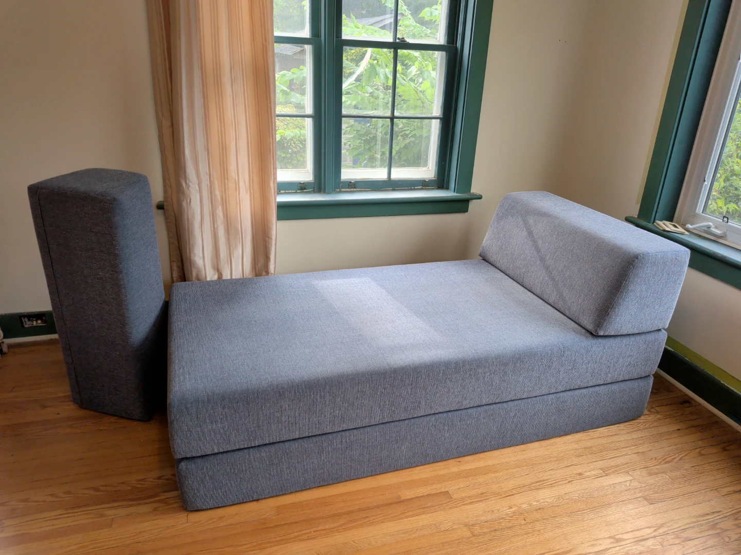 Kates & Company Convertible Daybed / Sleeper Sofa - photo 2