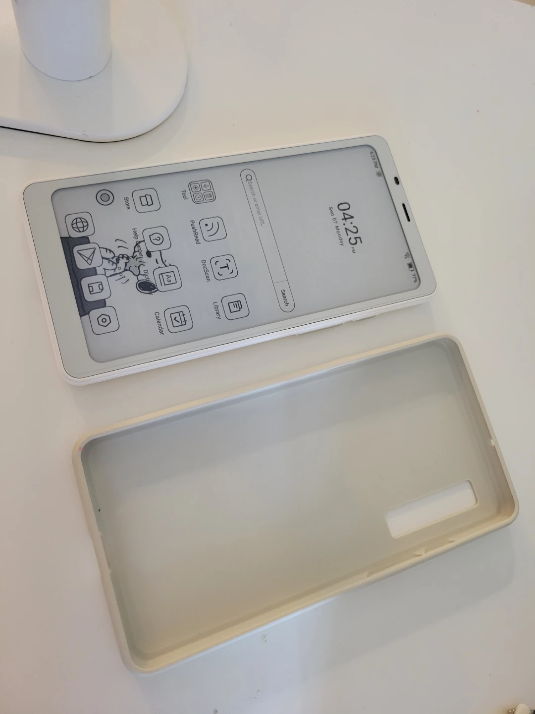 Onyx Boox Palma e-reader with case