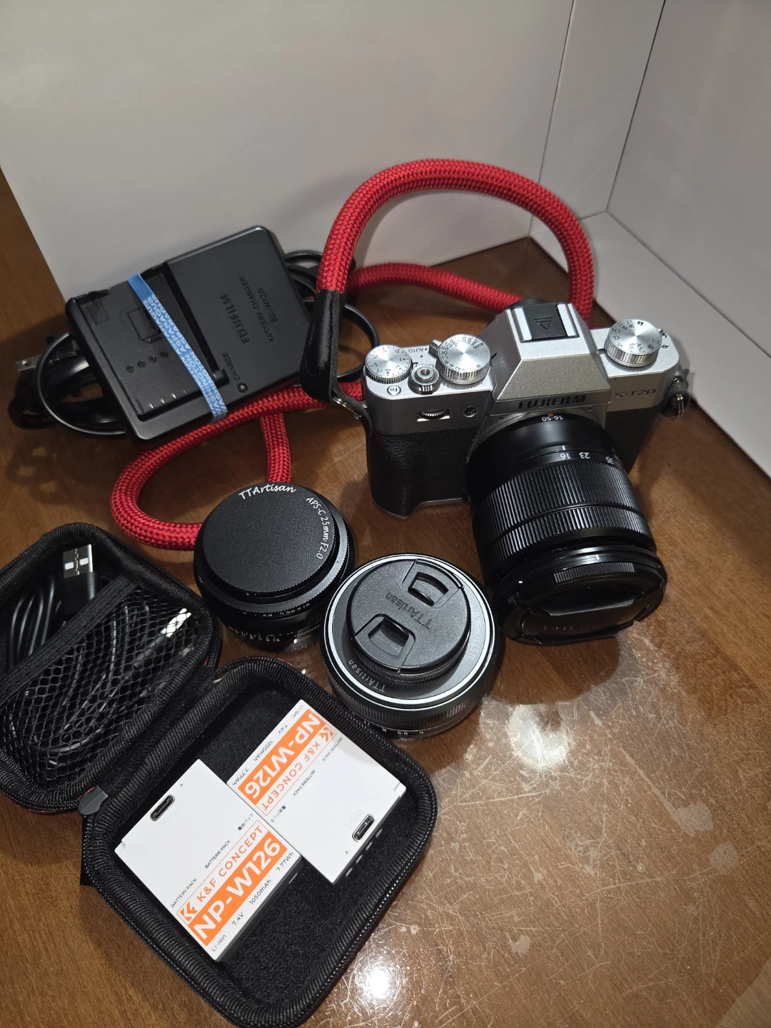 Fujifilm X-T20 mirrorless Camera Kit with Extra Lenses - photo 3