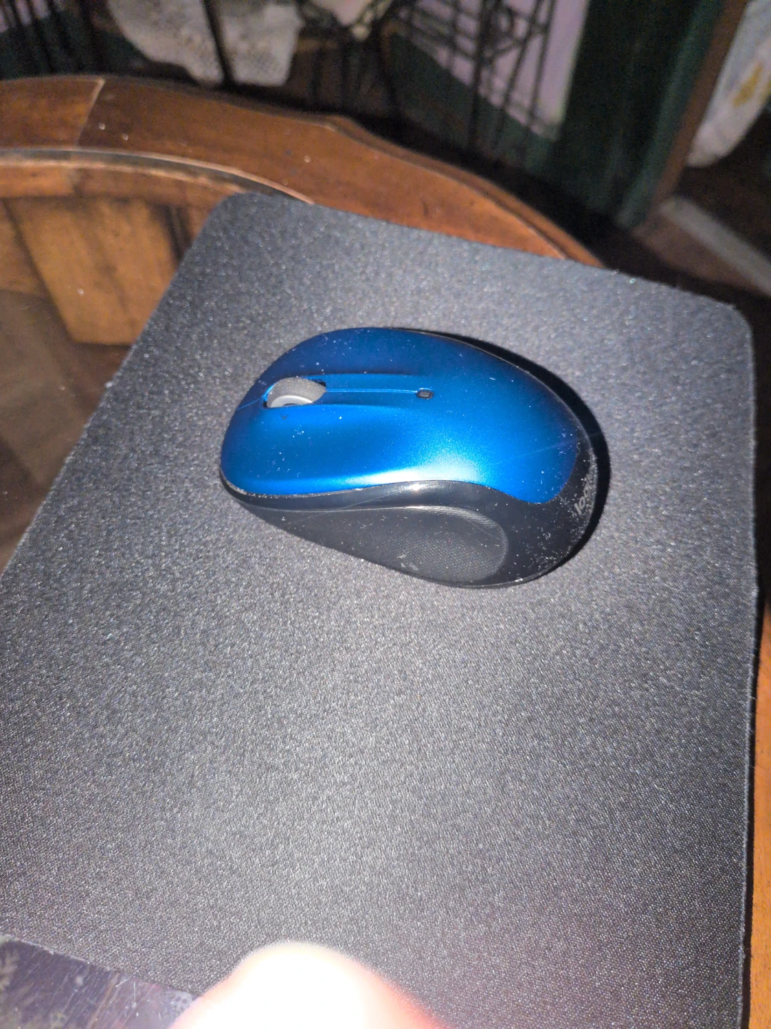 HP Laptop with Logitech Wireless Mouse - photo 3