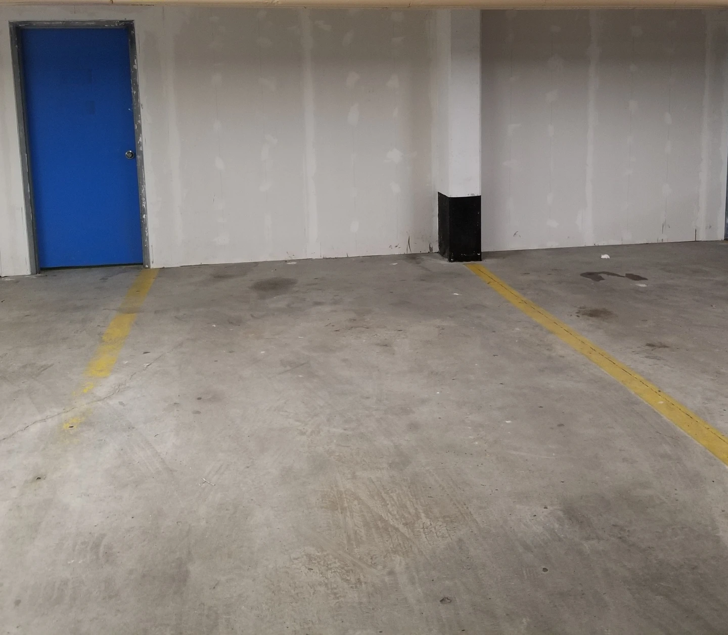 Underground Parking Spot for Rent (King & Spadina) - photo 2