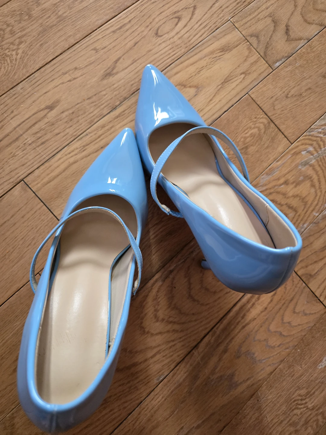Light Blue Patent Pointed Toe Heels - photo 3