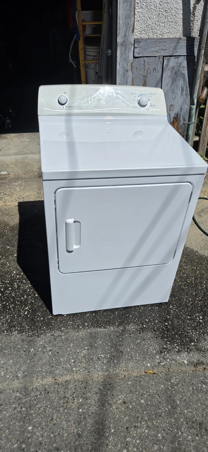 Moffat clothes dryer