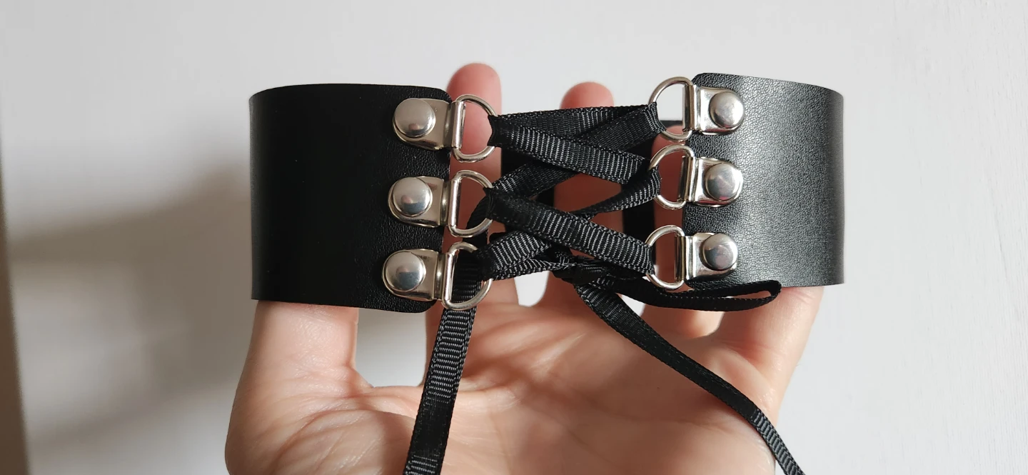 Gothic style faux leather choker - photo 4