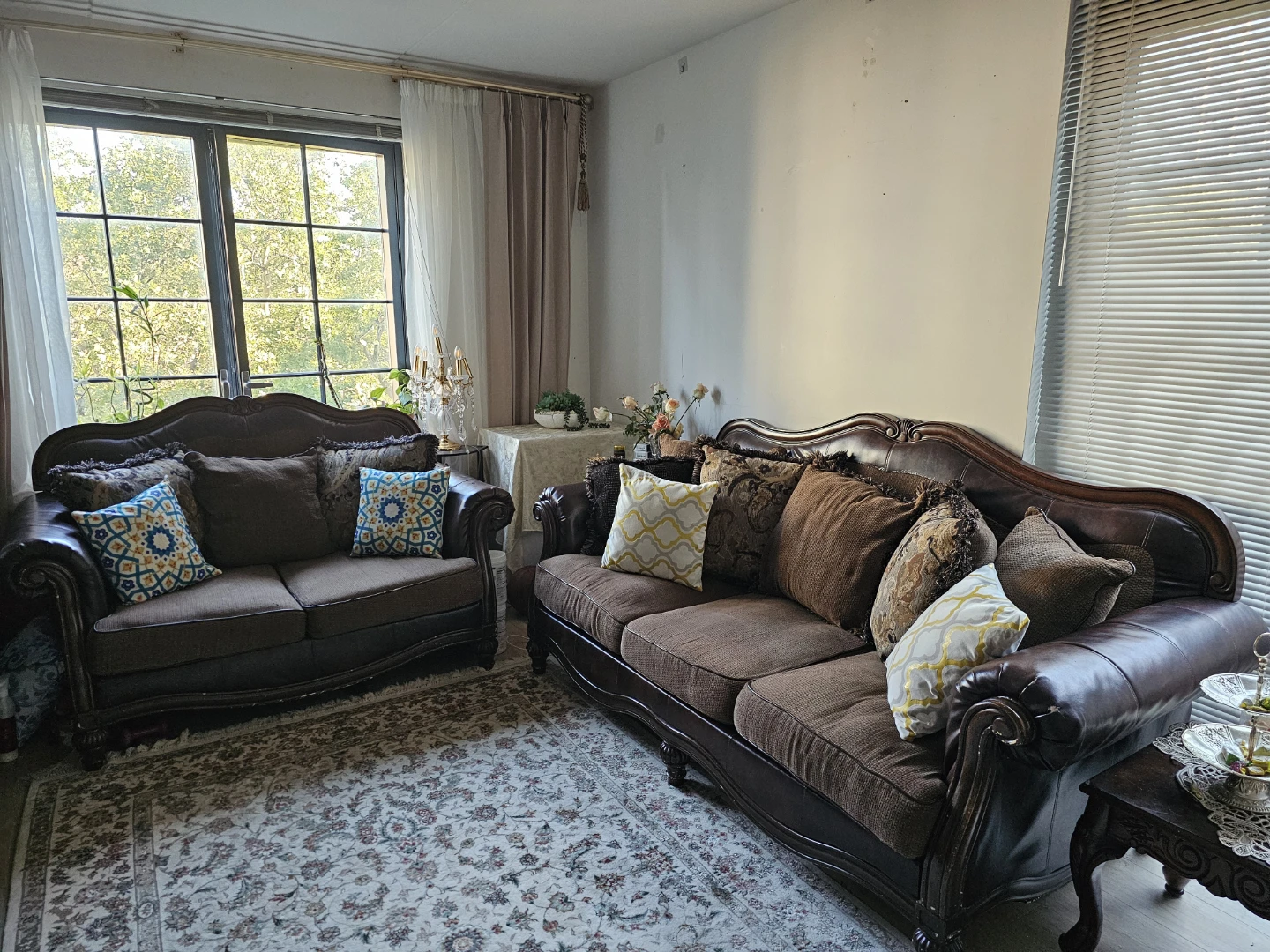 Traditional Brown Leather and Fabric Sofa Set - photo 3