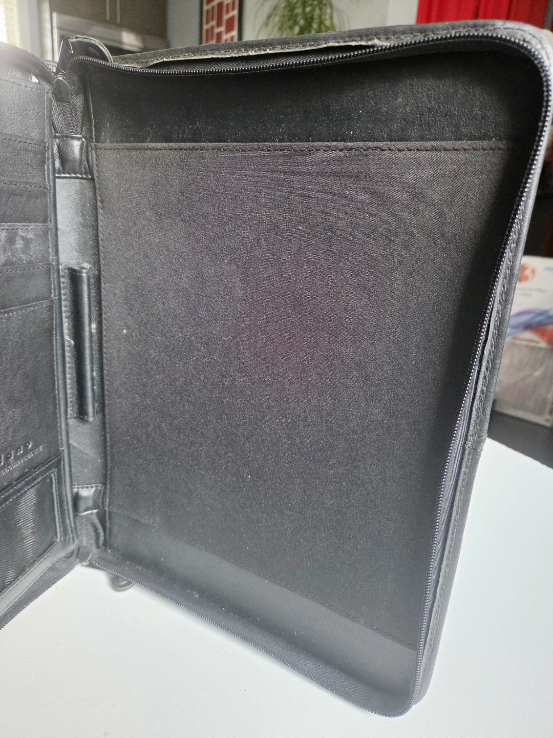 Black Leather Portfolio - photo 3