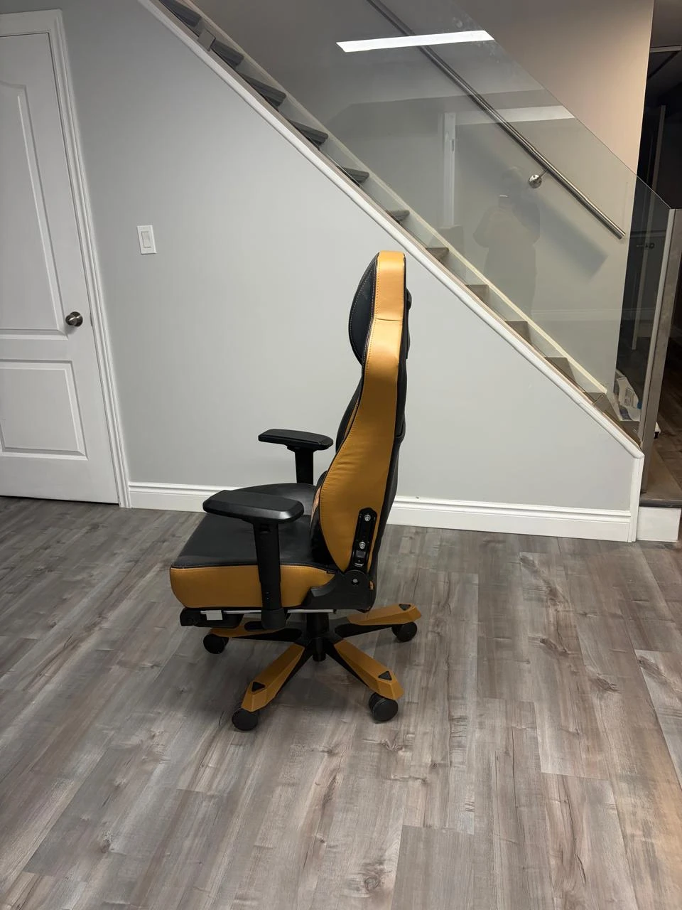 DXRacer Gaming Chair - photo 2