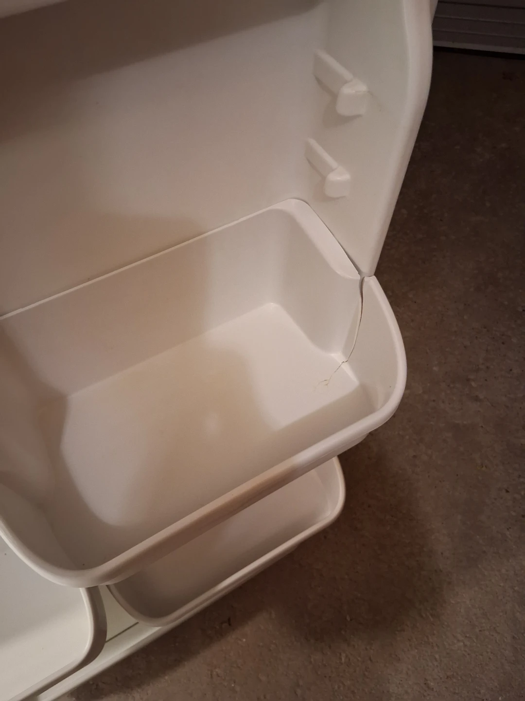 White Kenmore Fridge 30 inch - photo 4