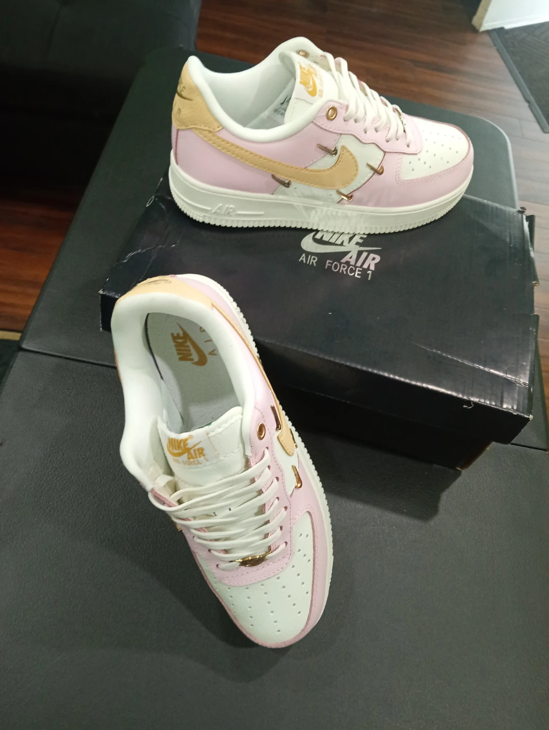 Nike Air Force 1 Sneakers women's size 8.5 - photo 4