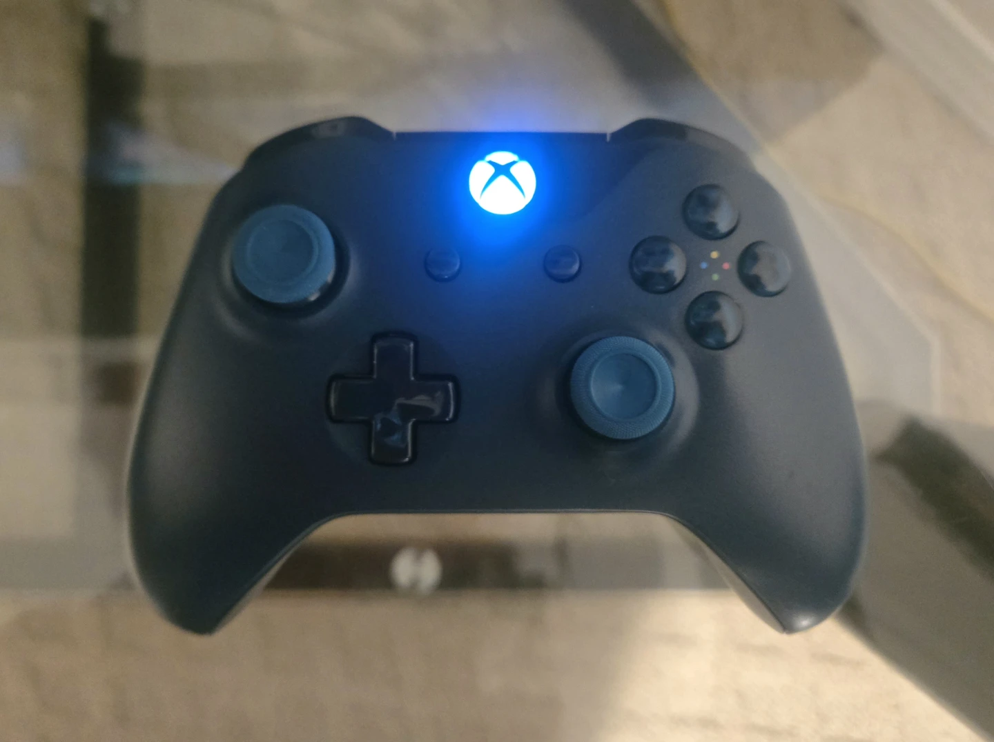 Xbox One S 500GB Deep Blue Special Edition + Skyrim - photo 5