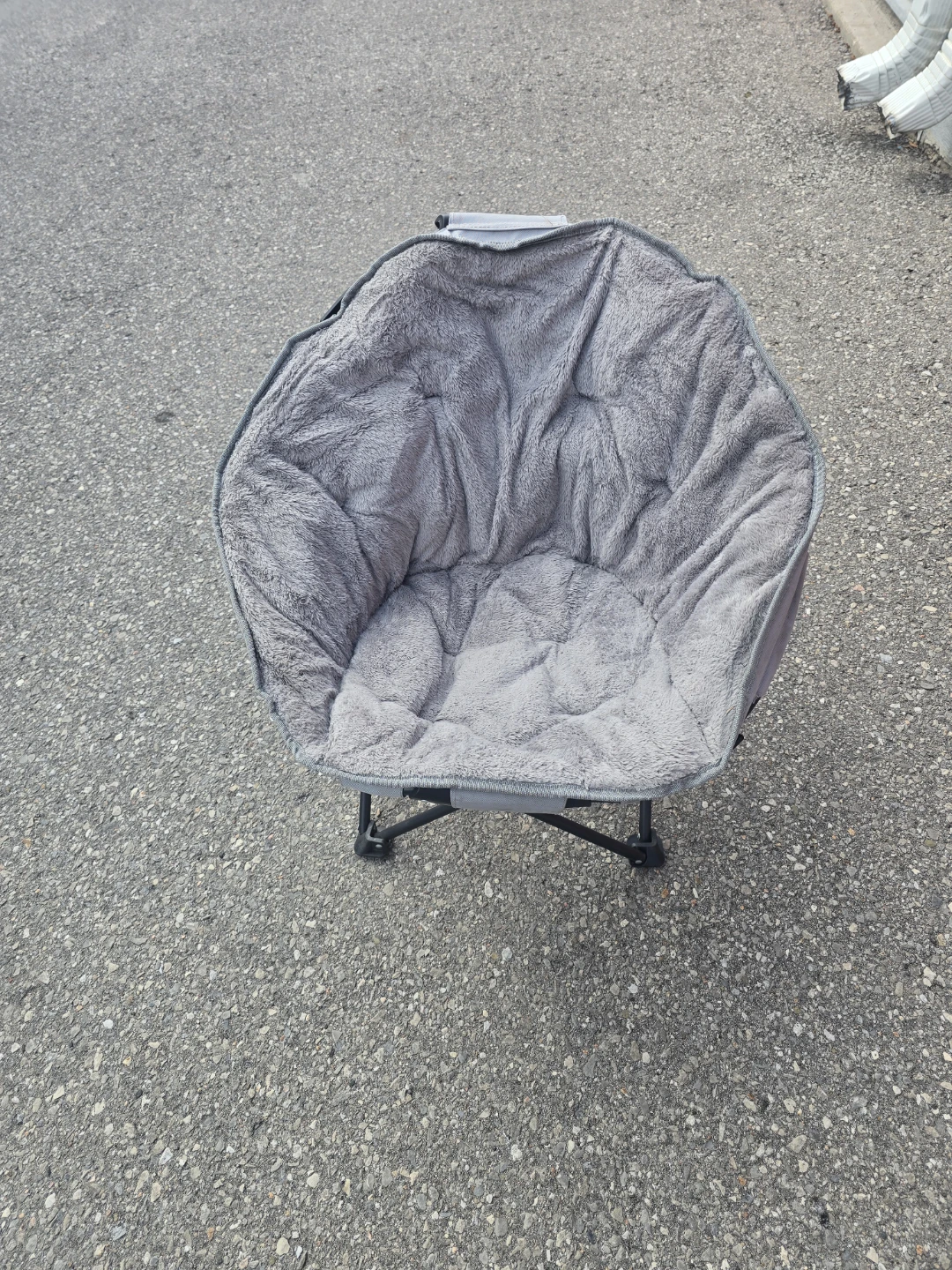 Kids moon chair- camping pickup only, Toronto