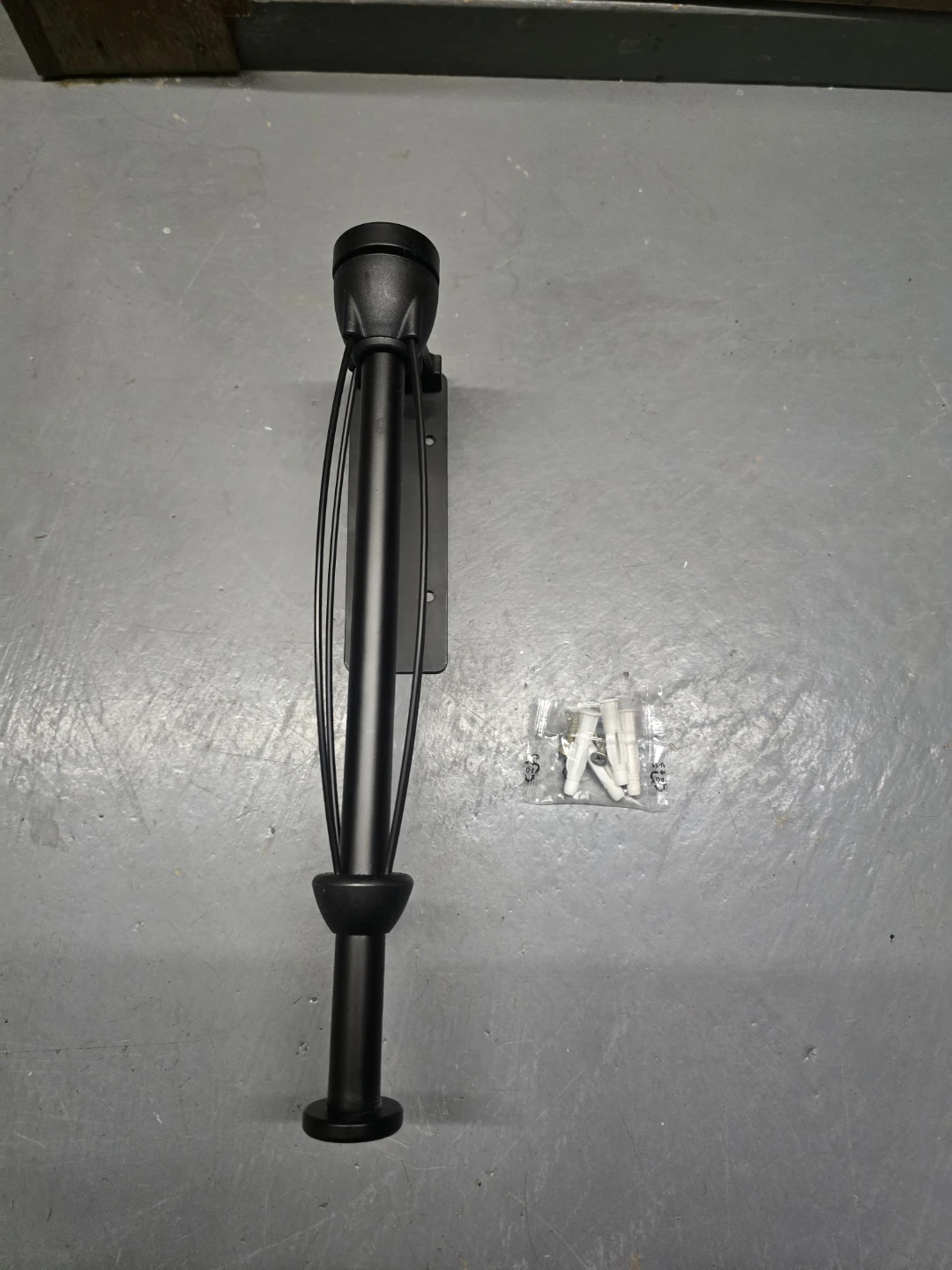 Black One-Handed Paper Towel Holder - photo 2