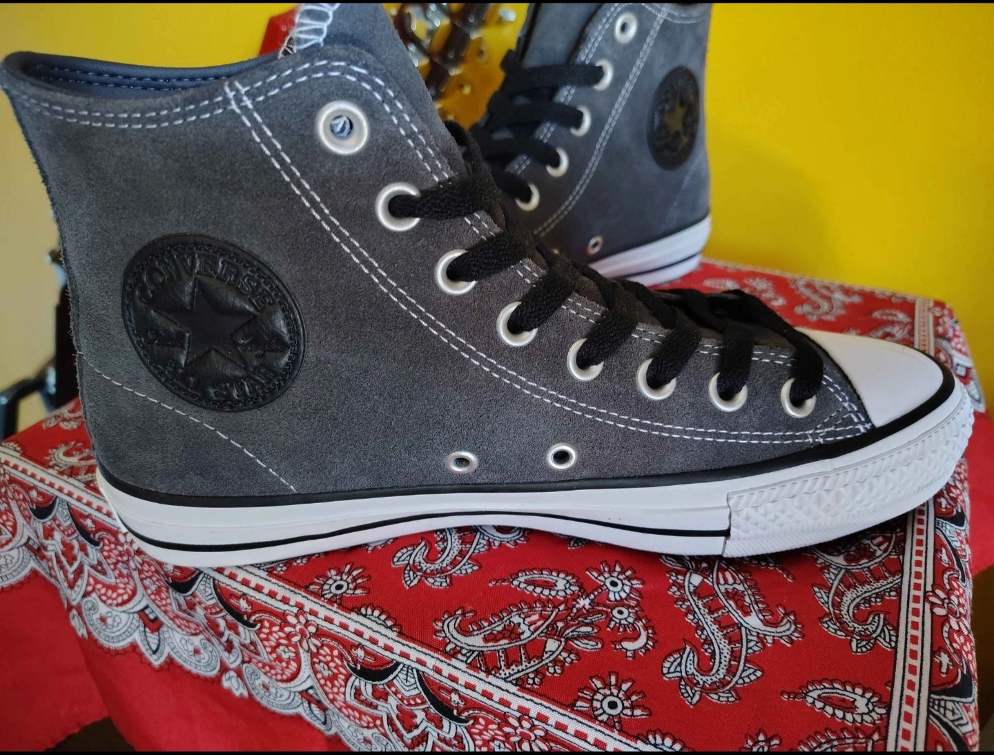 Converse Chuck Taylor High Top Grey Suede