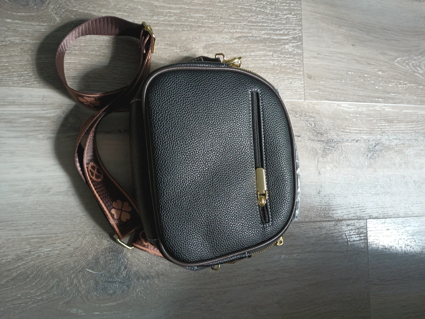 Black Leather Sling Bag - photo 2