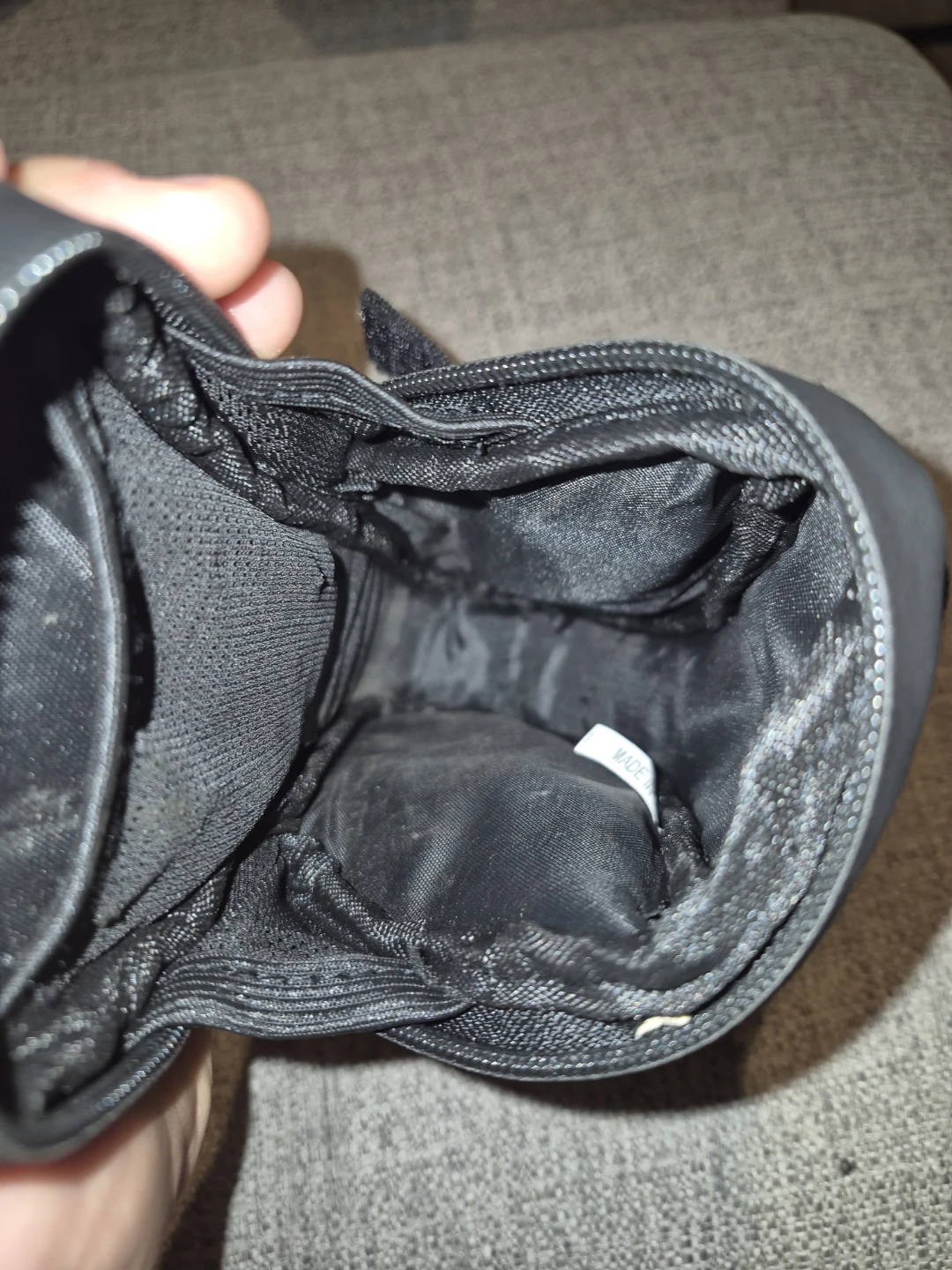 Adidas waist bag and black storage pouch set - photo 3