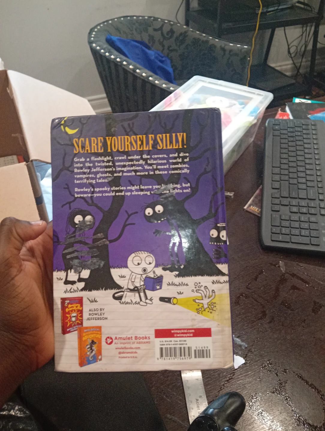 Rowley Jefferson's Awesome Friendly Spooky Stories - photo 2